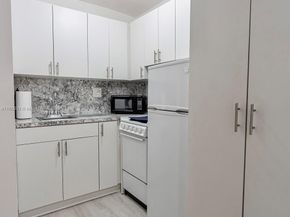 126 NW 33 St, Miami FL 33127