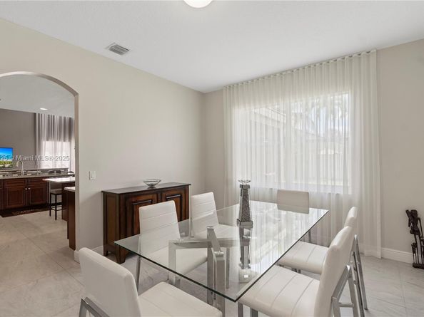 13374 NW 13th St, Pembroke Pines FL 33028
