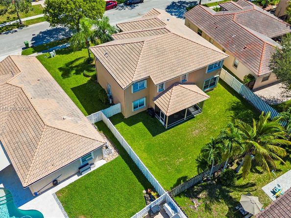 13374 NW 13th St, Pembroke Pines FL 33028