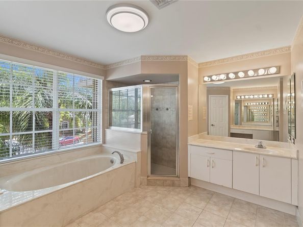 13374 NW 13th St, Pembroke Pines FL 33028