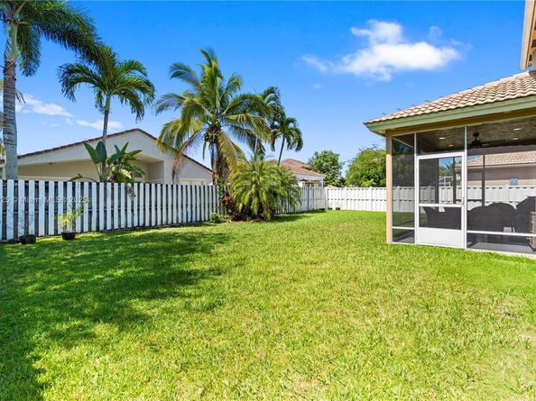 13374 NW 13th St, Pembroke Pines FL 33028