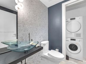 200 Biscayne Boulevard Way 4408, Miami FL 33131