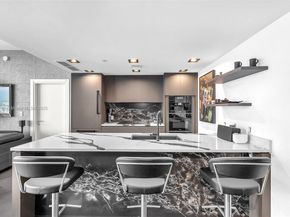 200 Biscayne Boulevard Way 4408, Miami FL 33131