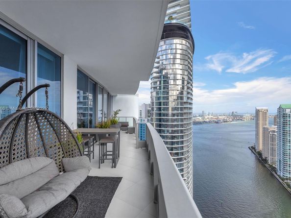 200 Biscayne Boulevard Way 4408, Miami FL 33131