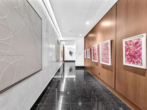 200 Biscayne Boulevard Way 4408, Miami FL 33131