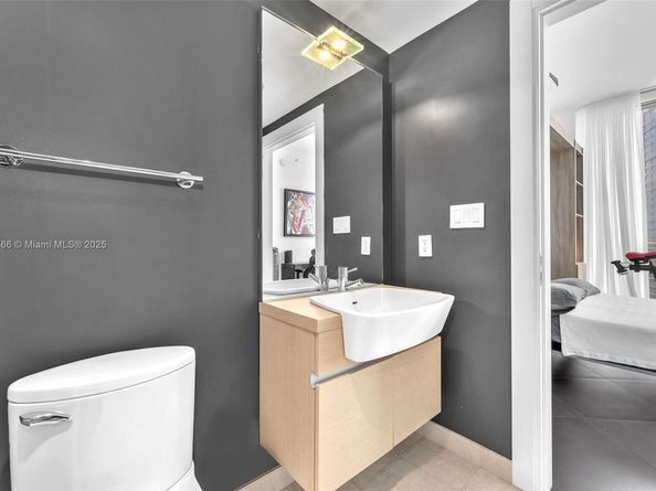 200 Biscayne Boulevard Way 4408, Miami FL 33131