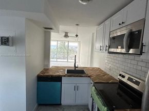 114 Royal Park Dr 4A, Oakland Park FL 33309