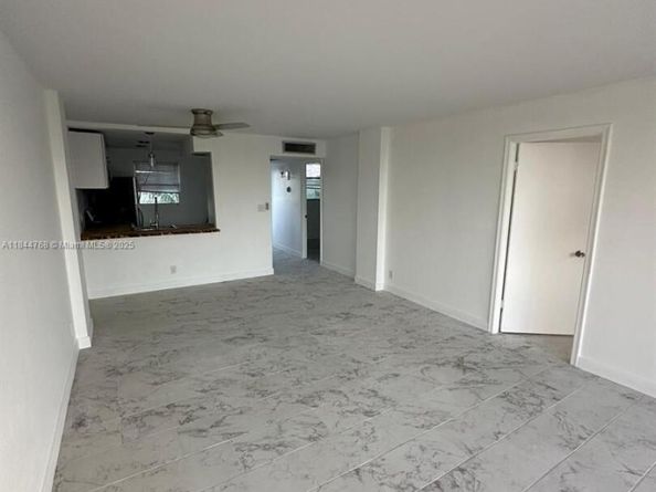 114 Royal Park Dr 4A, Oakland Park FL 33309
