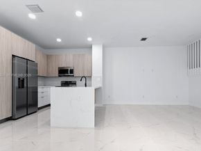 1357 NW 42nd ST 1357, Miami FL 33142