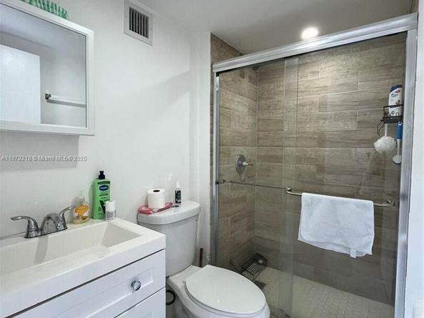 1102 NW 103rd St, Miami FL 33150