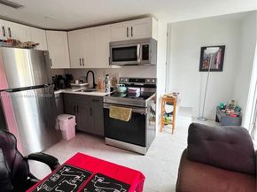 1102 NW 103rd St, Miami FL 33150
