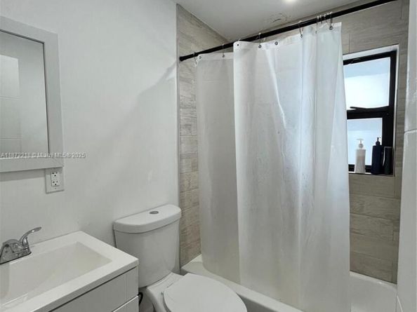 1102 NW 103rd St, Miami FL 33150