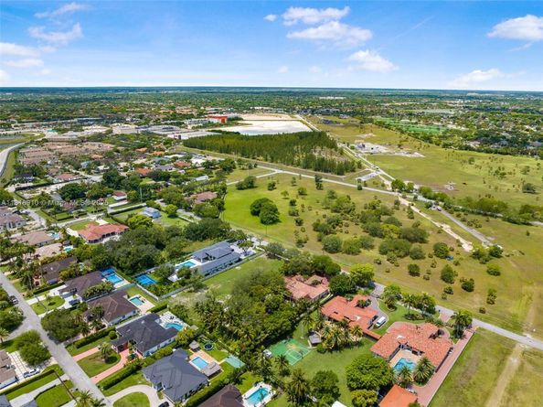 7761 SW 122 ave, Miami FL 33183