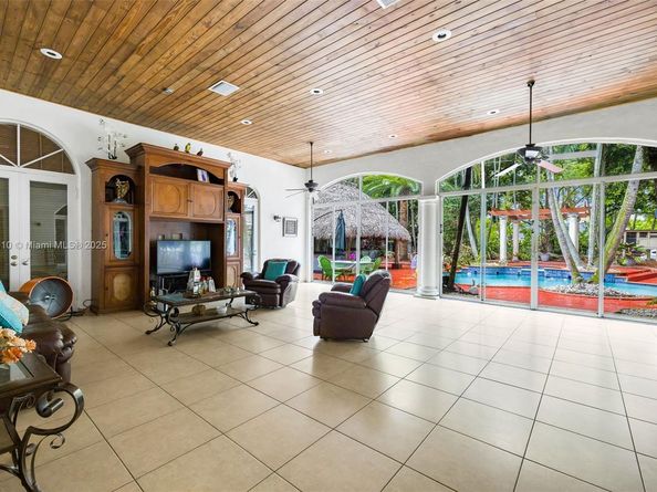 7761 SW 122 ave, Miami FL 33183