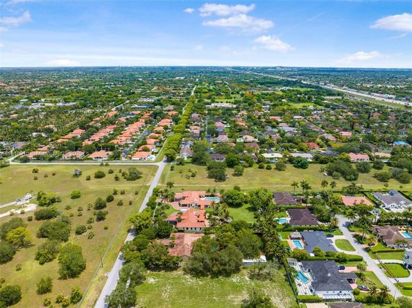 7761 SW 122 ave, Miami FL 33183