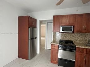 8331 SW 38th St, Miami FL 33155