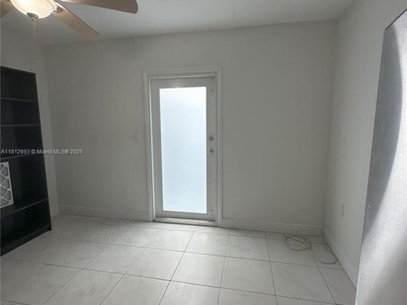 8331 SW 38th St, Miami FL 33155