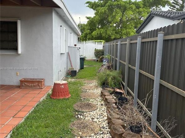 8331 SW 38th St, Miami FL 33155
