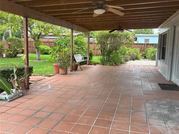 8331 SW 38th St, Miami FL 33155