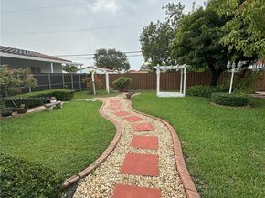 8331 SW 38th St, Miami FL 33155