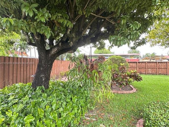 8331 SW 38th St, Miami FL 33155