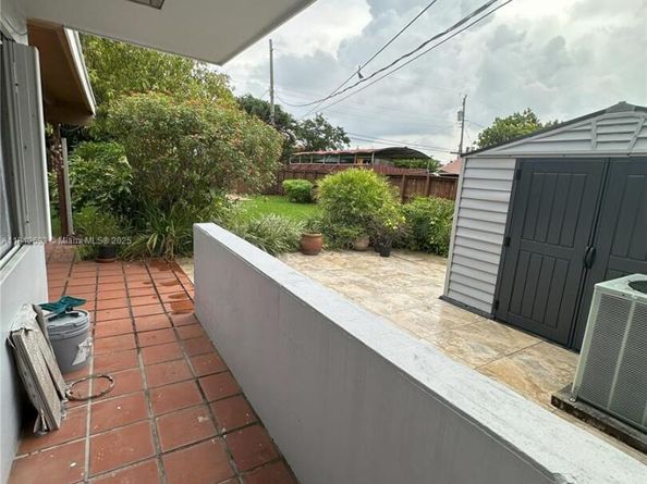 8331 SW 38th St, Miami FL 33155