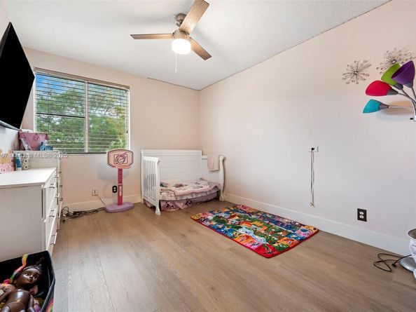 1463 NW 48th Ave, Coconut Creek FL 33063
