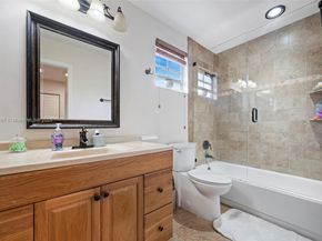 1463 NW 48th Ave, Coconut Creek FL 33063