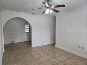 961 E 32nd St, Hialeah FL 33013