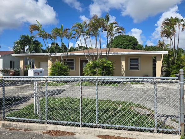961 E 32nd St, Hialeah FL 33013