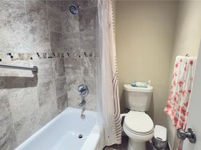 410 Lakeview Dr 103, Weston FL 33326