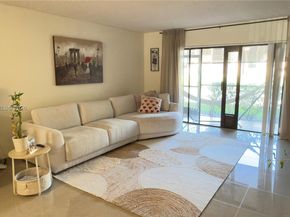 410 Lakeview Dr 103, Weston FL 33326