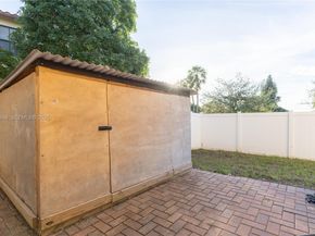 4638 NW 59th St, Tamarac FL 33319