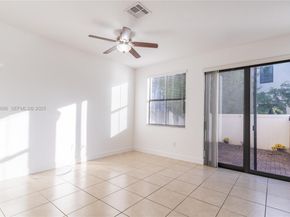 4638 NW 59th St, Tamarac FL 33319