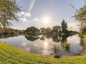 4638 NW 59th St, Tamarac FL 33319