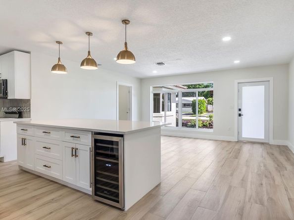5713 NE 17th Ter, Fort Lauderdale FL 33334