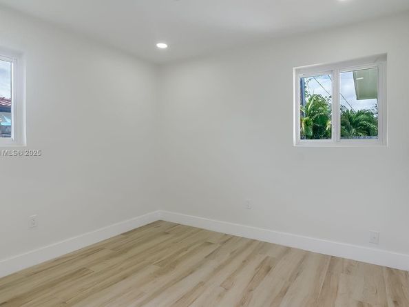 5713 NE 17th Ter, Fort Lauderdale FL 33334