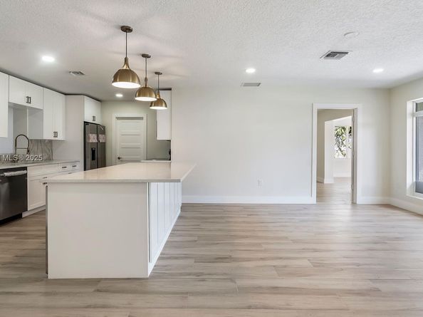 5713 NE 17th Ter, Fort Lauderdale FL 33334