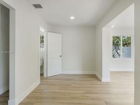 5713 NE 17th Ter, Fort Lauderdale FL 33334