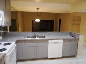 6985 NW 29th Ln, Fort Lauderdale FL 33309