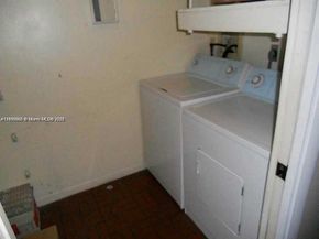 6985 NW 29th Ln, Fort Lauderdale FL 33309