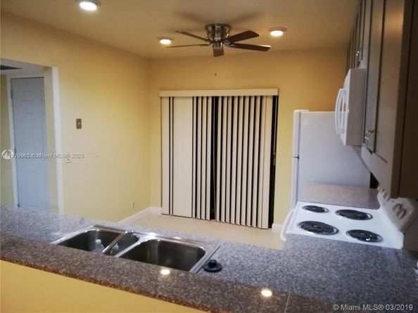 6985 NW 29th Ln, Fort Lauderdale FL 33309