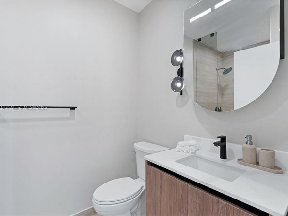 580 72 St 2101, Miami Beach FL 33141