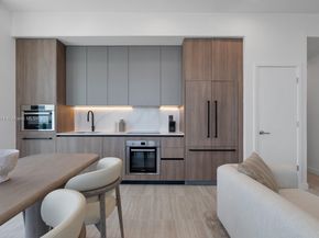 580 72 St 2101, Miami Beach FL 33141