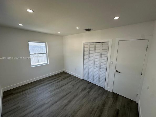 774 NW 74th St, Miami FL 33150
