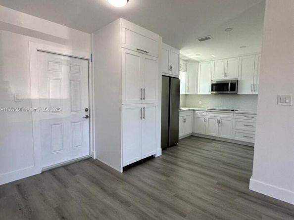 774 NW 74th St, Miami FL 33150
