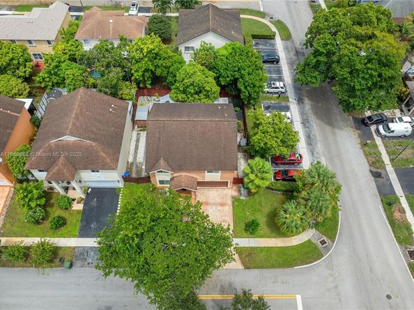 9701 SW 16th St, Pembroke Pines FL 33025