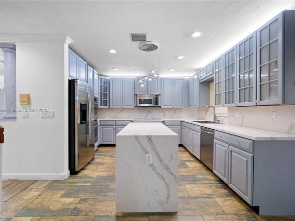 9701 SW 16th St, Pembroke Pines FL 33025