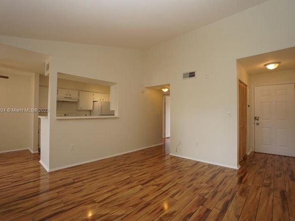 2667 NW 33rd St 2416, Oakland Park FL 33309