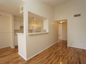 2667 NW 33rd St 2416, Oakland Park FL 33309